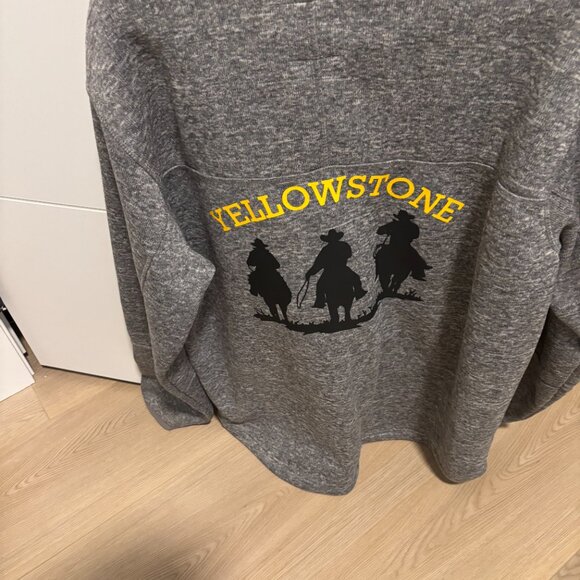 Nicely printed yellowstone fleece - Picture 3 of 4